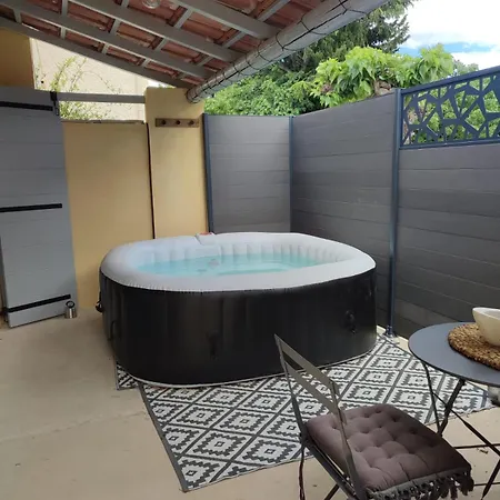 Studio Alpilles Avec Parking Et Spa Privatif Tarascon Exterior photo