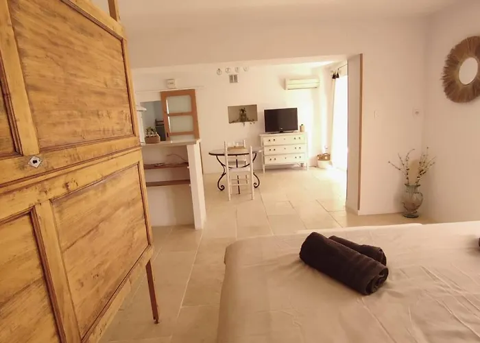 Studio Alpilles Avec Parking Et Spa Privatif