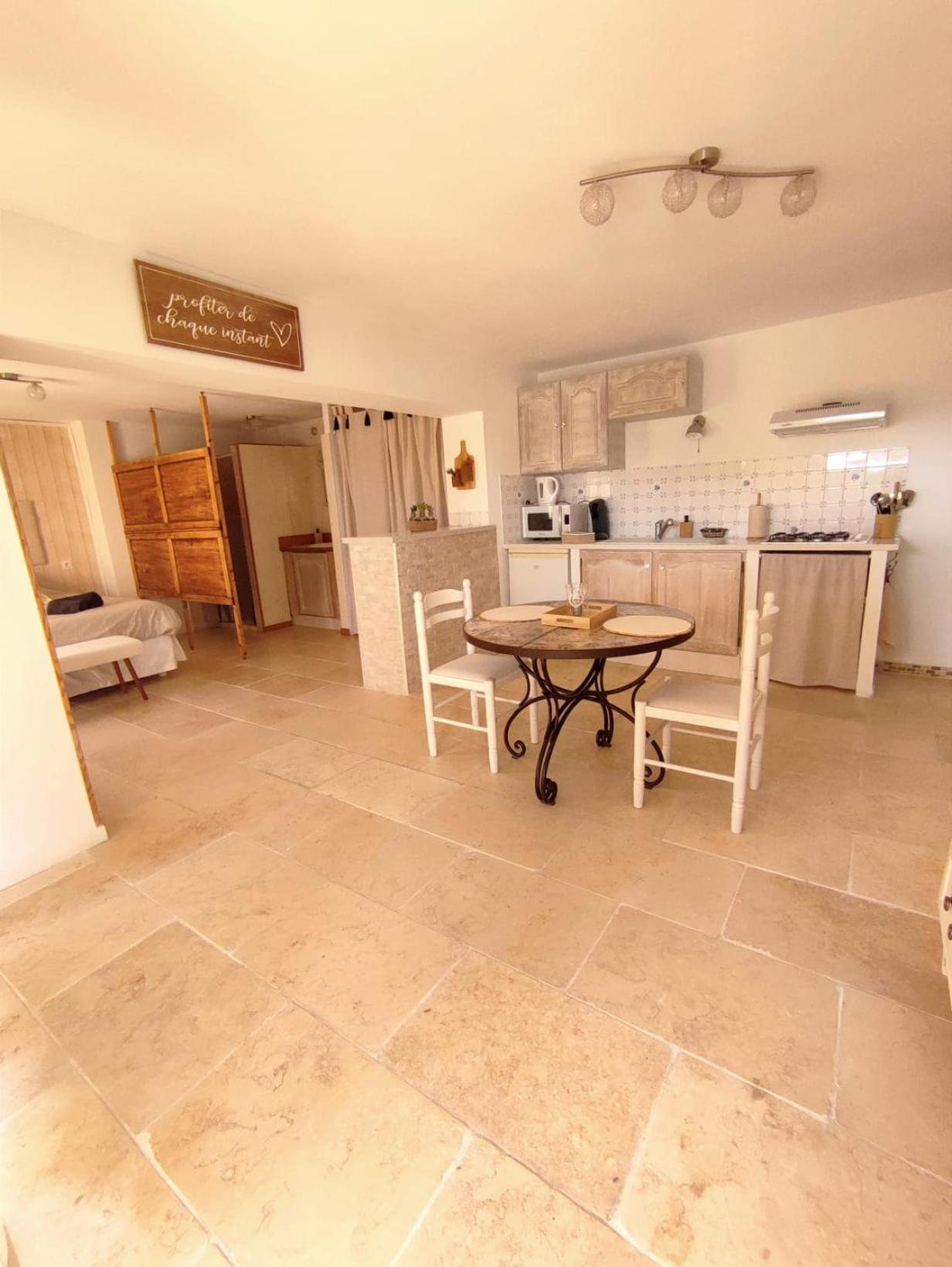 Holiday home Alpilles Avec Parking Et Privatif Tarascon